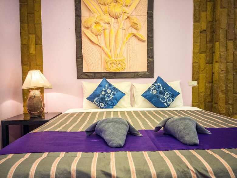 Hotel Grand Orchid Resort