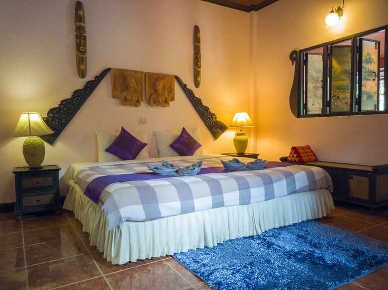 Hotel Grand Orchid Resort