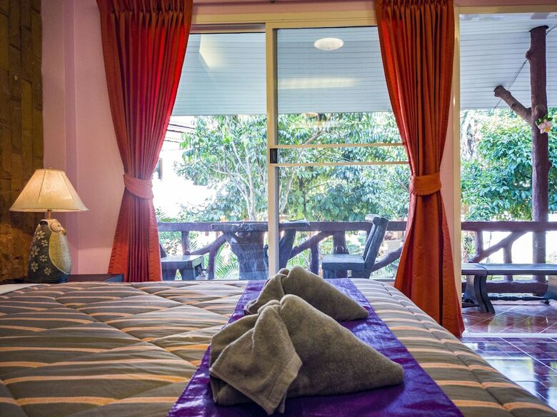 Hotel Grand Orchid Resort