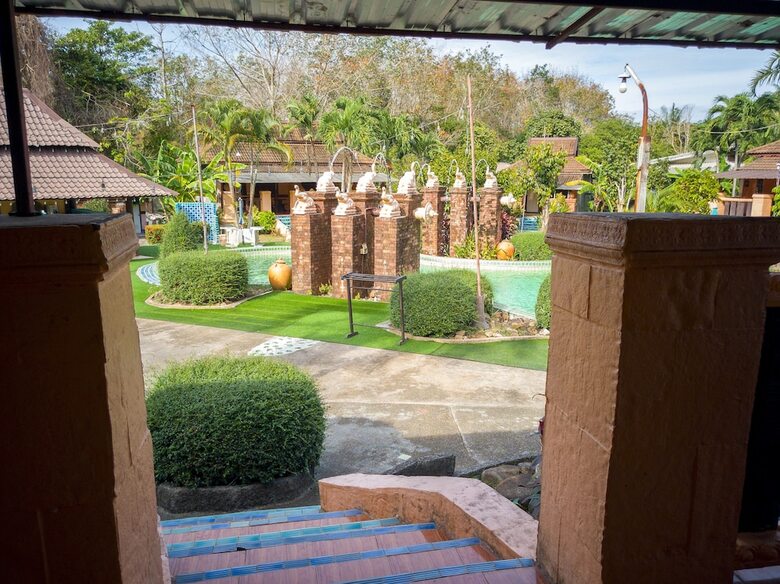 Hotel Grand Orchid Resort