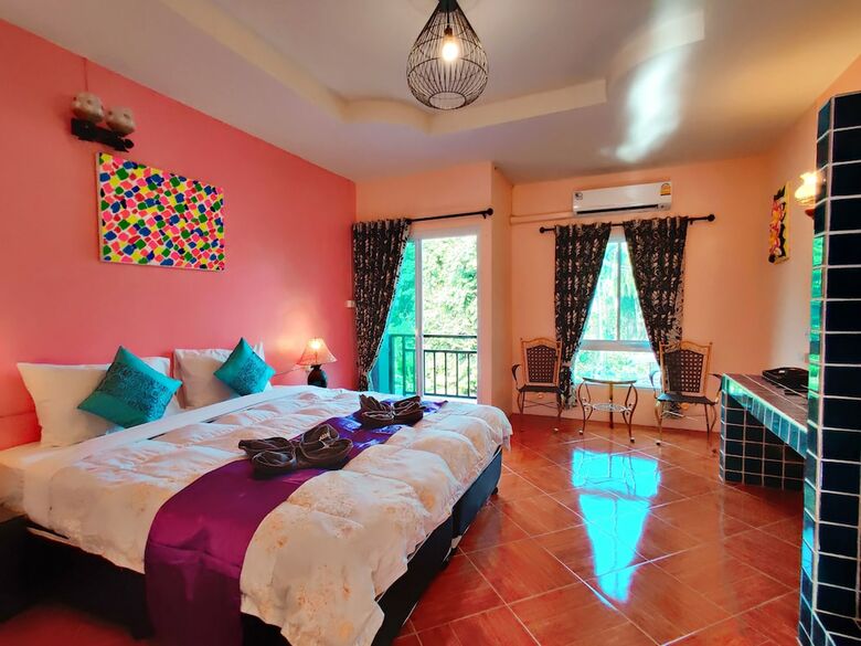 Hotel Grand Orchid Resort