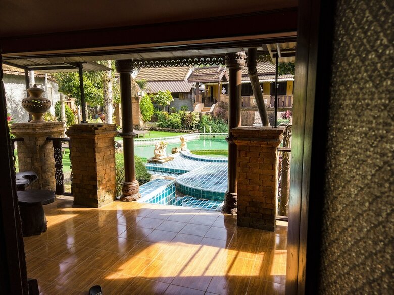 Hotel Grand Orchid Resort