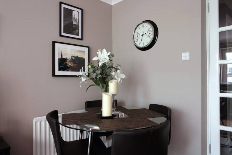 Apartamentos 2 Bedroom Flat With Garage Parking