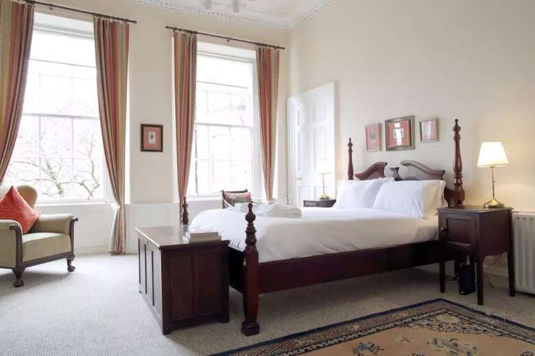 Apartamentos 3 Bedroom Flat In City Centre