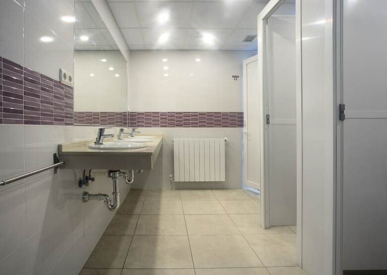 Hostal Residencia Universitaria Alboran