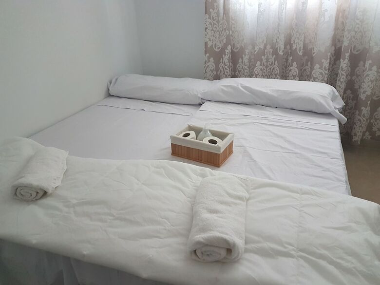 Hostal Residencia Universitaria Alboran