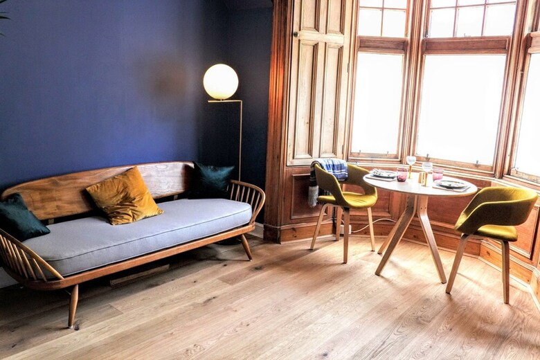 1 Bedroom Cottage Near Haymarket