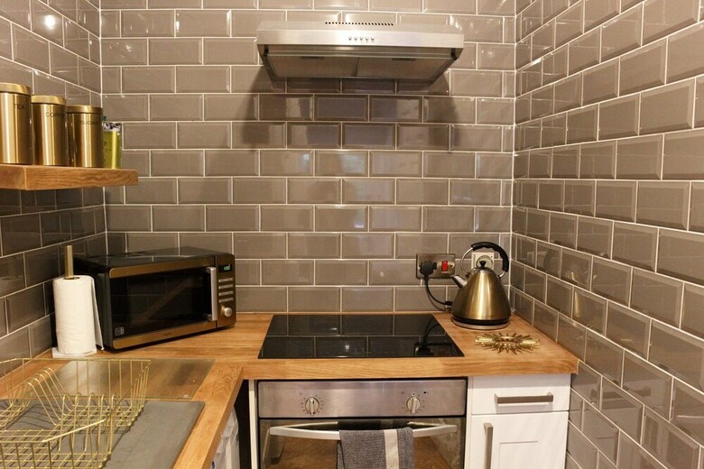 1 Bedroom Cottage Near Haymarket