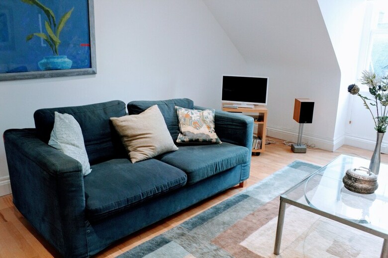 1 Bedroom Penthouse Apartment On Royal Mile