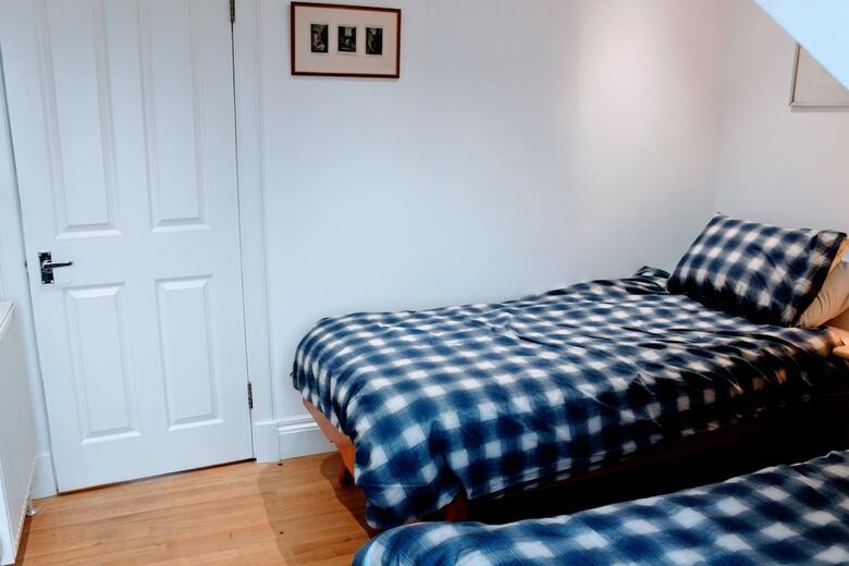 1 Bedroom Penthouse Apartment On Royal Mile