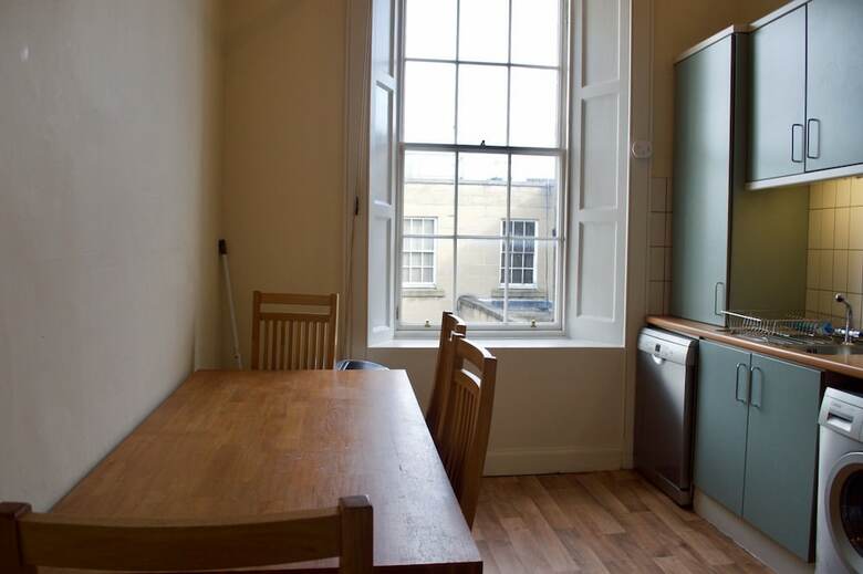 Apartamentos 3 Bedroom Central Flat With Castle Views