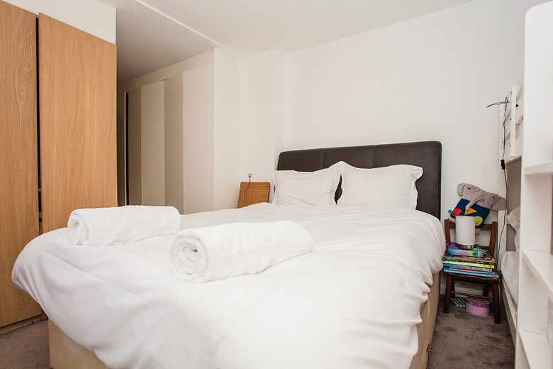 Two Bedroom Apartment Near Shepherds Bush