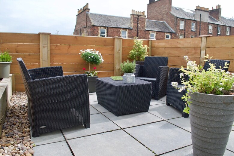 Central 2 Bedroom Apartment With Free Parking