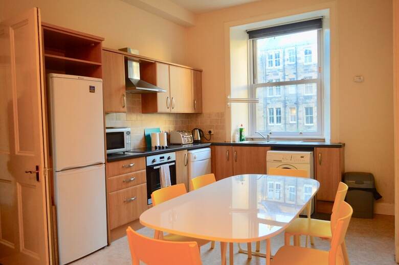 Apartamentos 3 Bedroom Bruntsfield Flat