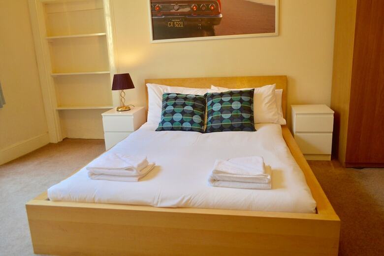 Apartamentos 3 Bedroom Bruntsfield Flat