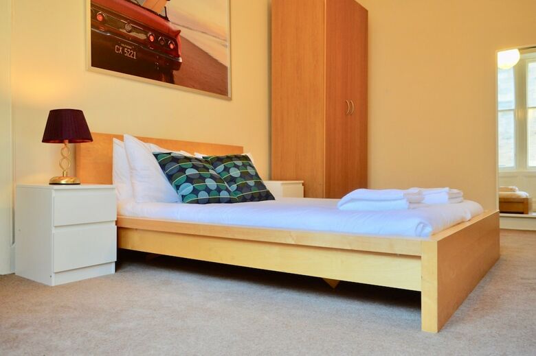 Apartamentos 3 Bedroom Bruntsfield Flat