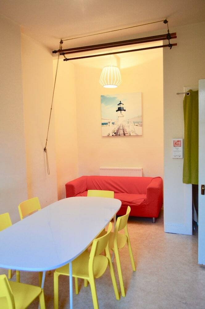 Apartamentos 3 Bedroom Bruntsfield Flat