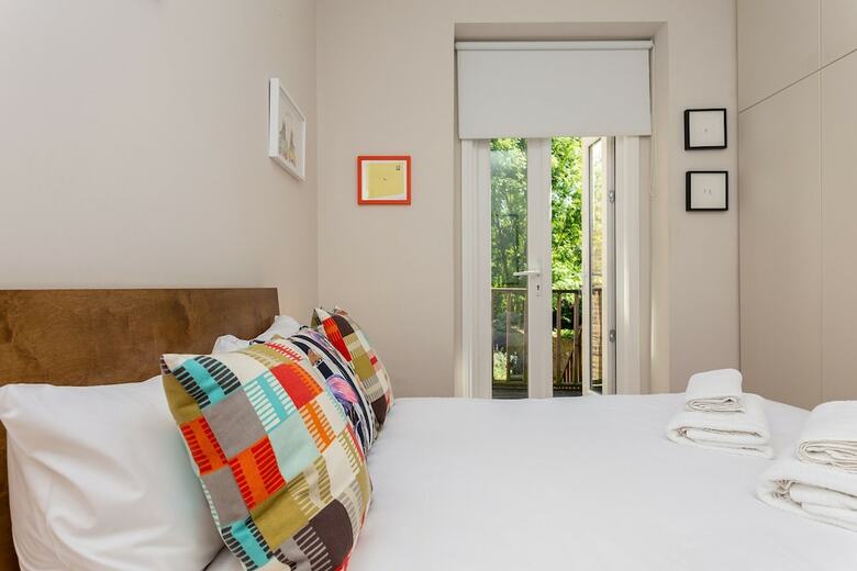 Two Bedroom House With Garden In Maida Vale