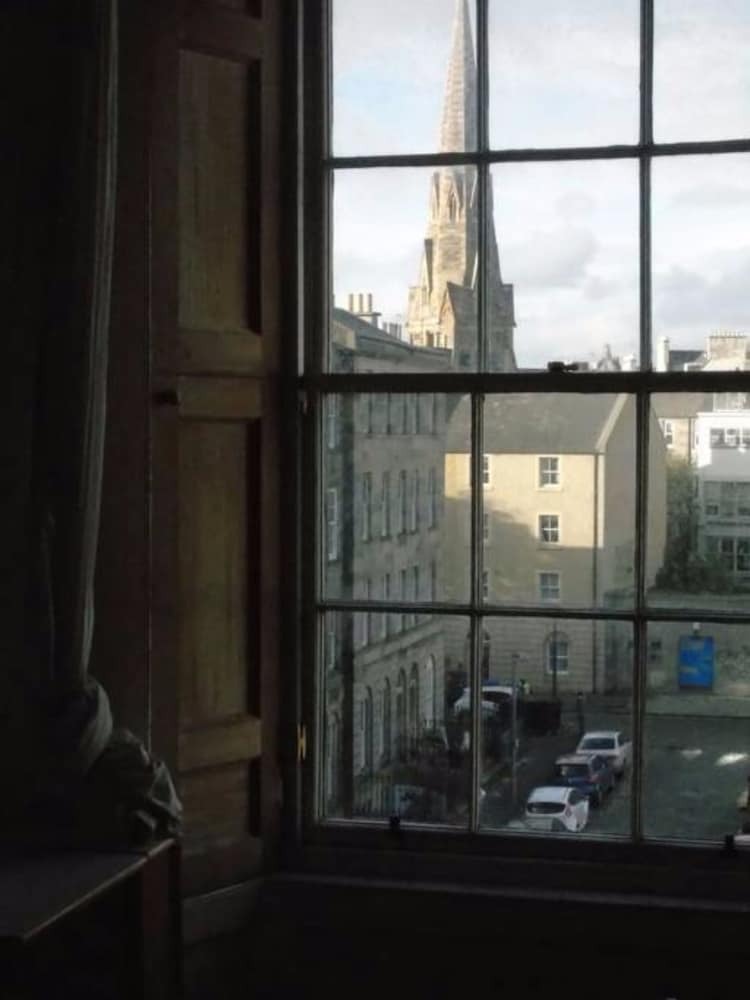 2 Bedroom Apartment In City Centre