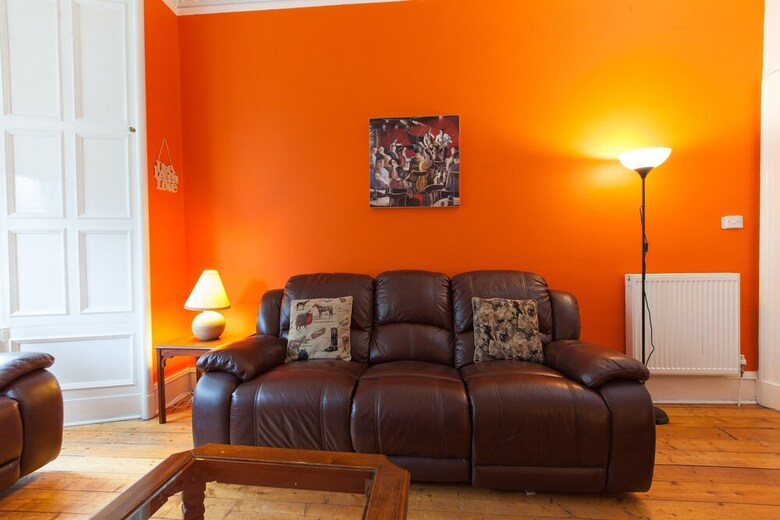 2 Bedroom Central Apartment