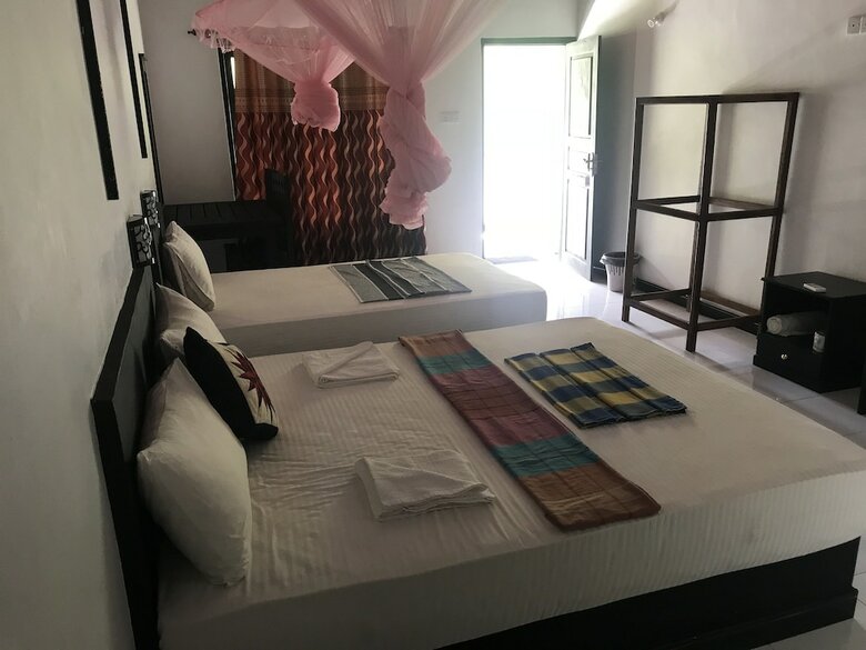 Hotel Golden Beach Inn