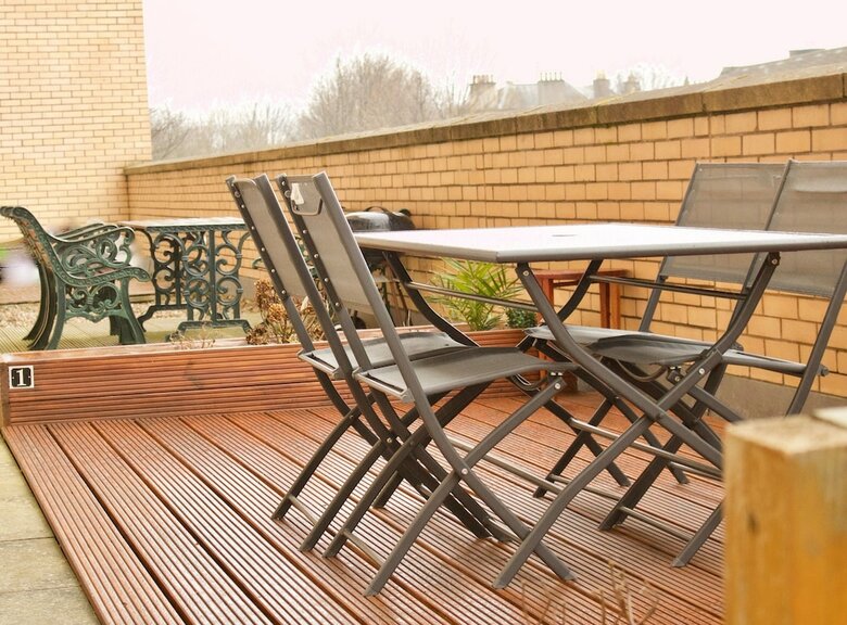 3 Bedroom Duplex Apartment In Edinburgh