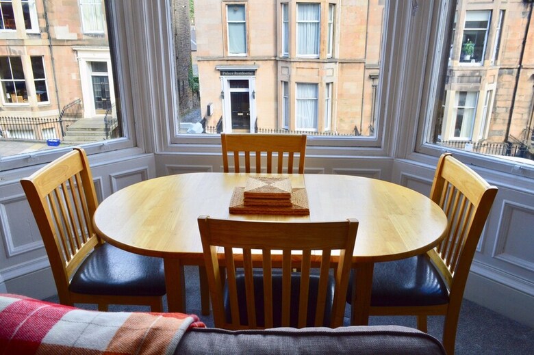 Apartamentos Spacious 3 Bedroom West End Flat