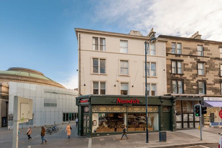 1 Bedroom Apartment In The West End