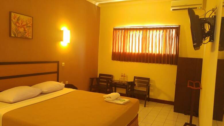 Lestari Hotel & Resto