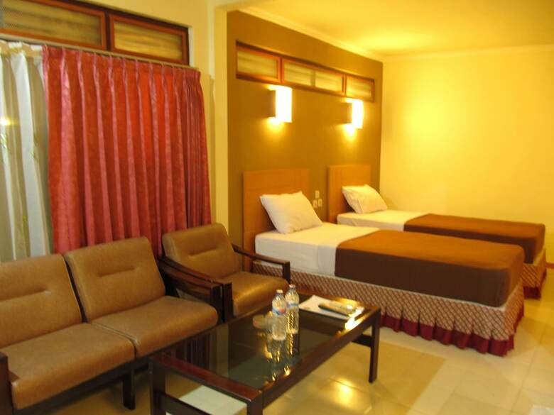 Lestari Hotel & Resto