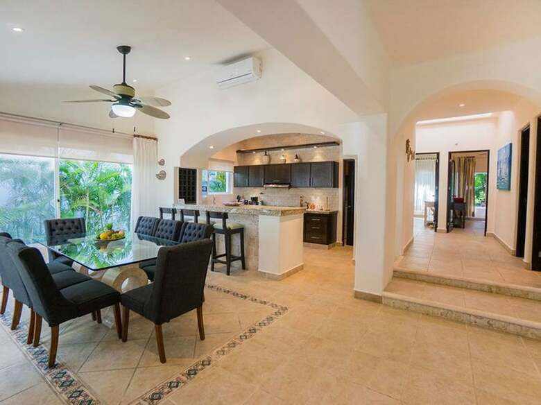 Paraiso Villa By Chezplaya