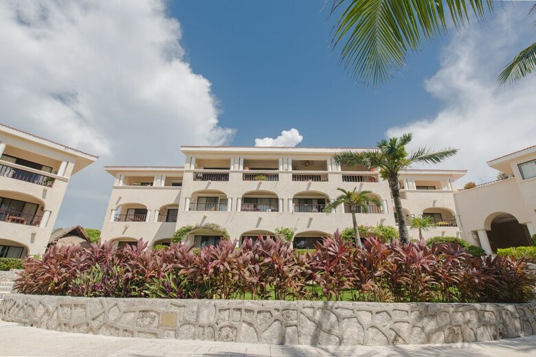 Apartamentos Xaman Ha Condominium By Chezplaya