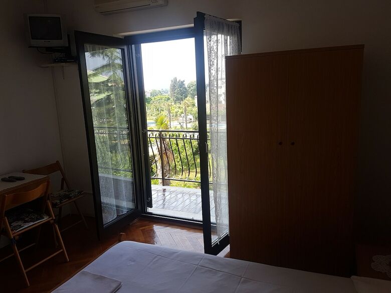 Apartments Zova