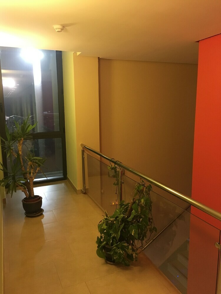 Hotel �rea de Servicios Los Chopos