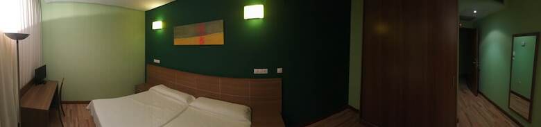 Hotel �rea de Servicios Los Chopos