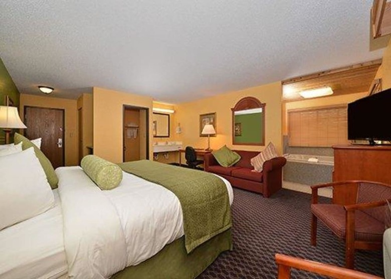 Hotel Quality Inn & Suites