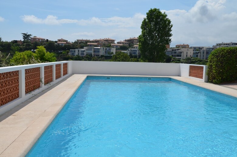 Apartment 6 Persons With Terrace And Swimming-pool In Fabron In Nice