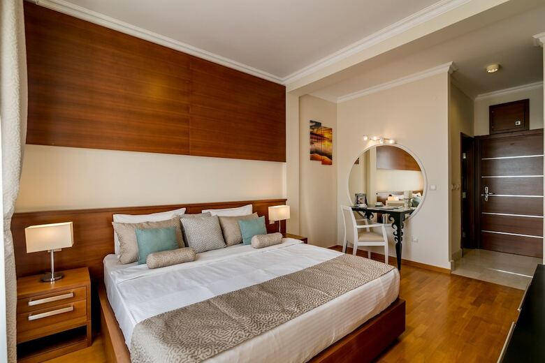 Apartamentos Hedera Residences