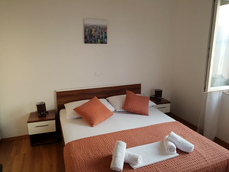 Slavica Apartments