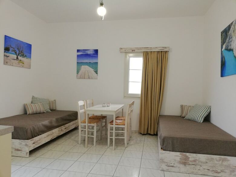 Apartamentos Evina Rooms & Villas