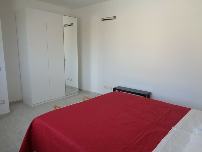 Eryx Apartments