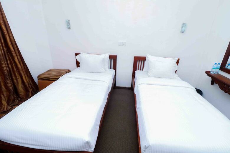 Hotel Yoho Pello Lake Resort