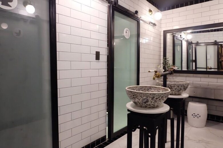 Hostal Four Sisters Homestay - Hostel