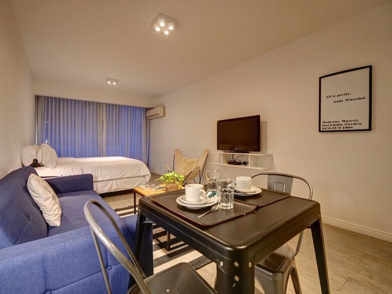 Apartamentos Cabello Square