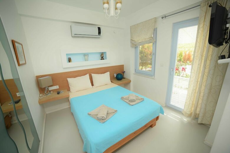Hotel Aspasia House