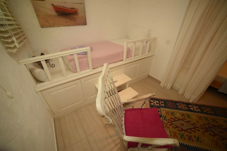 Hotel Aspasia House