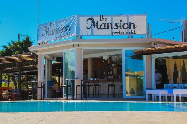 Medousa Apartments