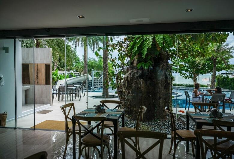 Worita Cove Hotel