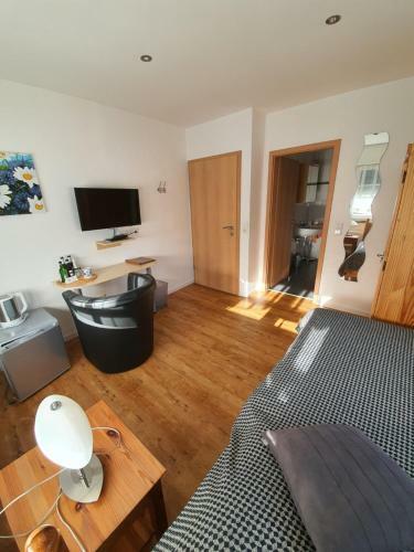 Hostal Landhaus Warndtwald Dependance