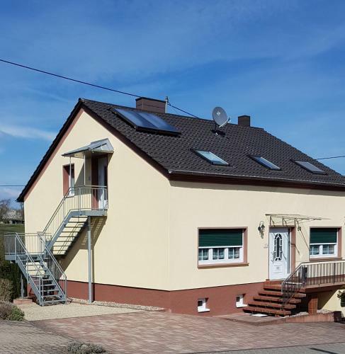 Hostal Landhaus Warndtwald Dependance